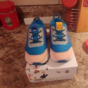 Toddler sneakers